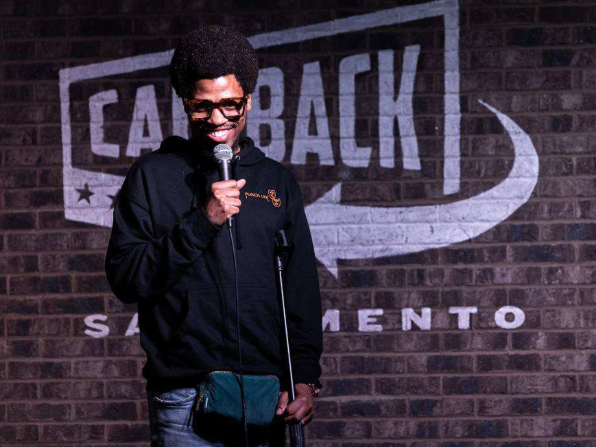 Mike E. Winfield on the Callback Bar stage.