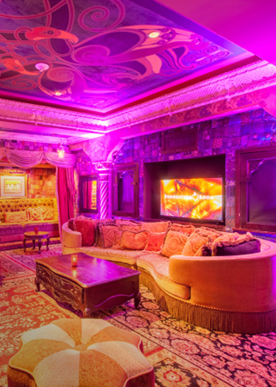 House of Blues Houston's Foundation Room - a room with an elegant couch