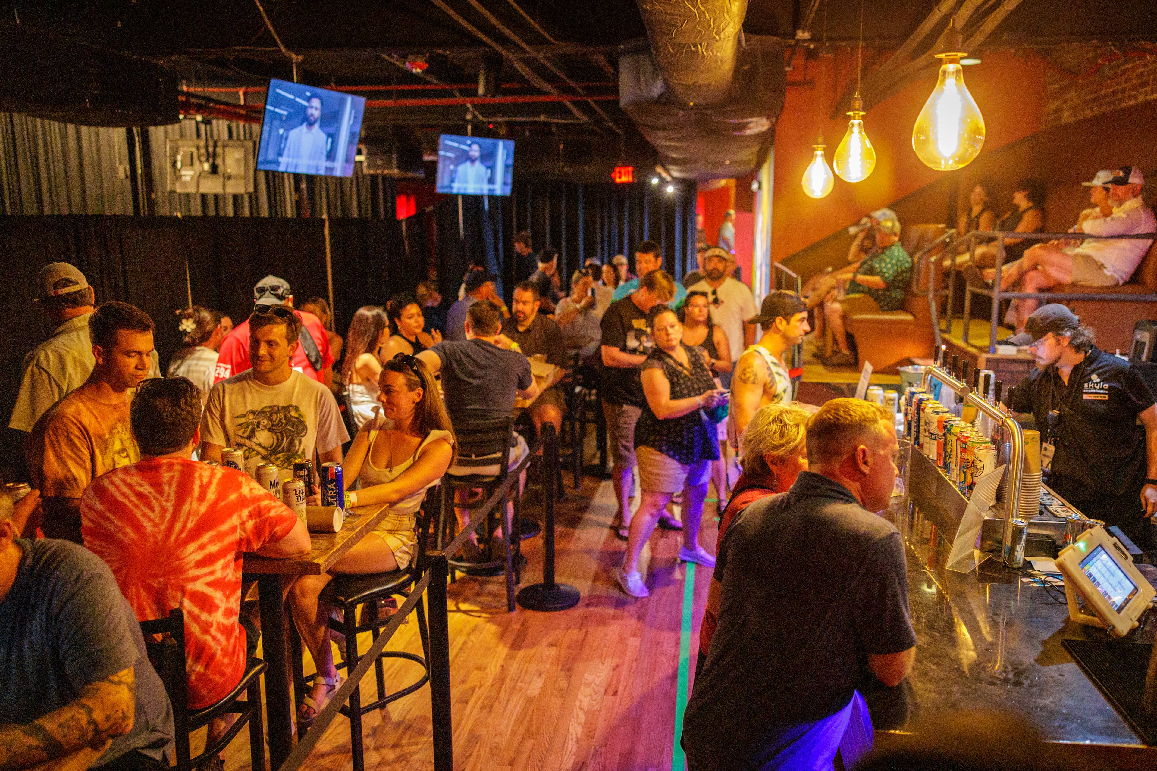 A packed VIP Club at Skyla Credit Union Amphitheatre.