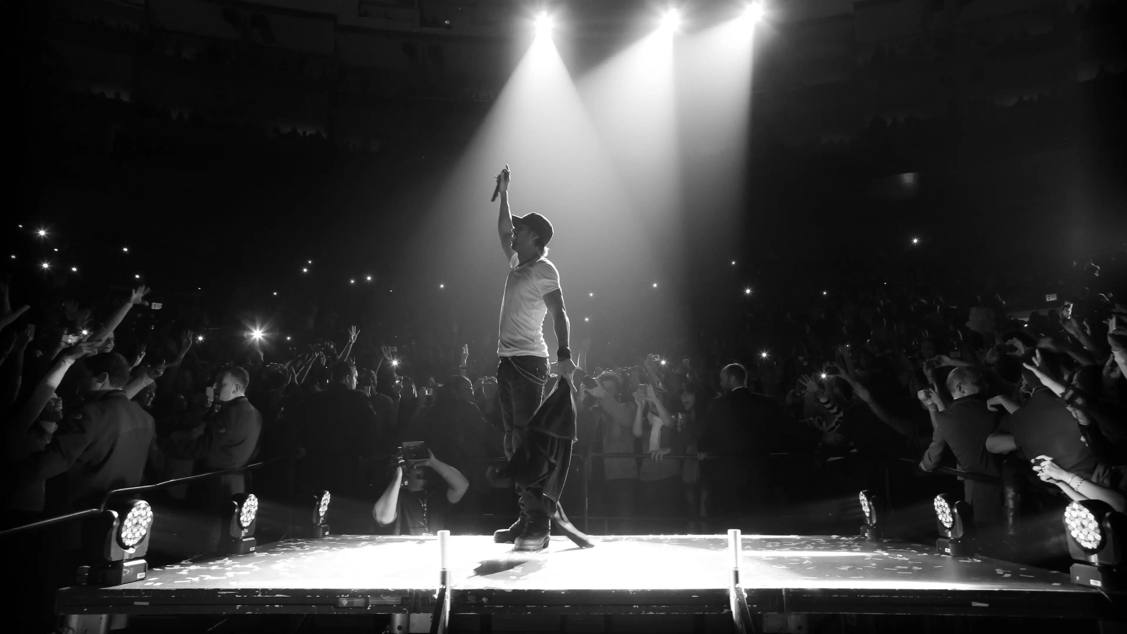 New Music Vol. 161 feat. USHER, Enrique Iglesias, TWICE & more!