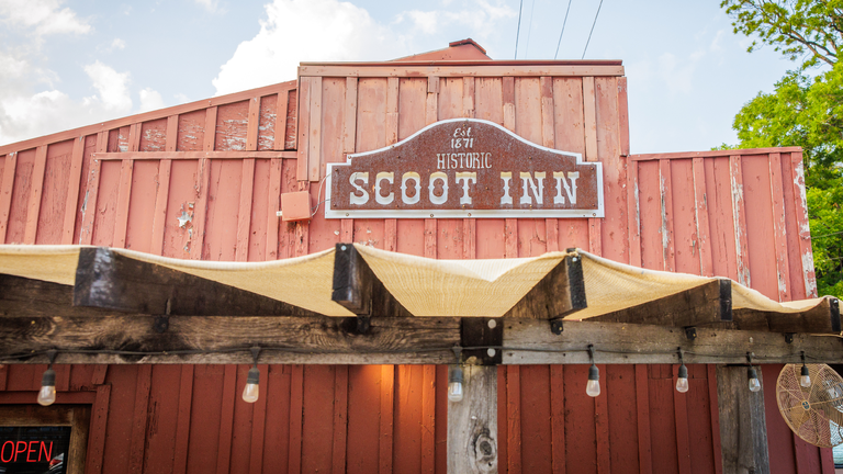 Scoot Inn - one of Austin's oldest music venues photo 2