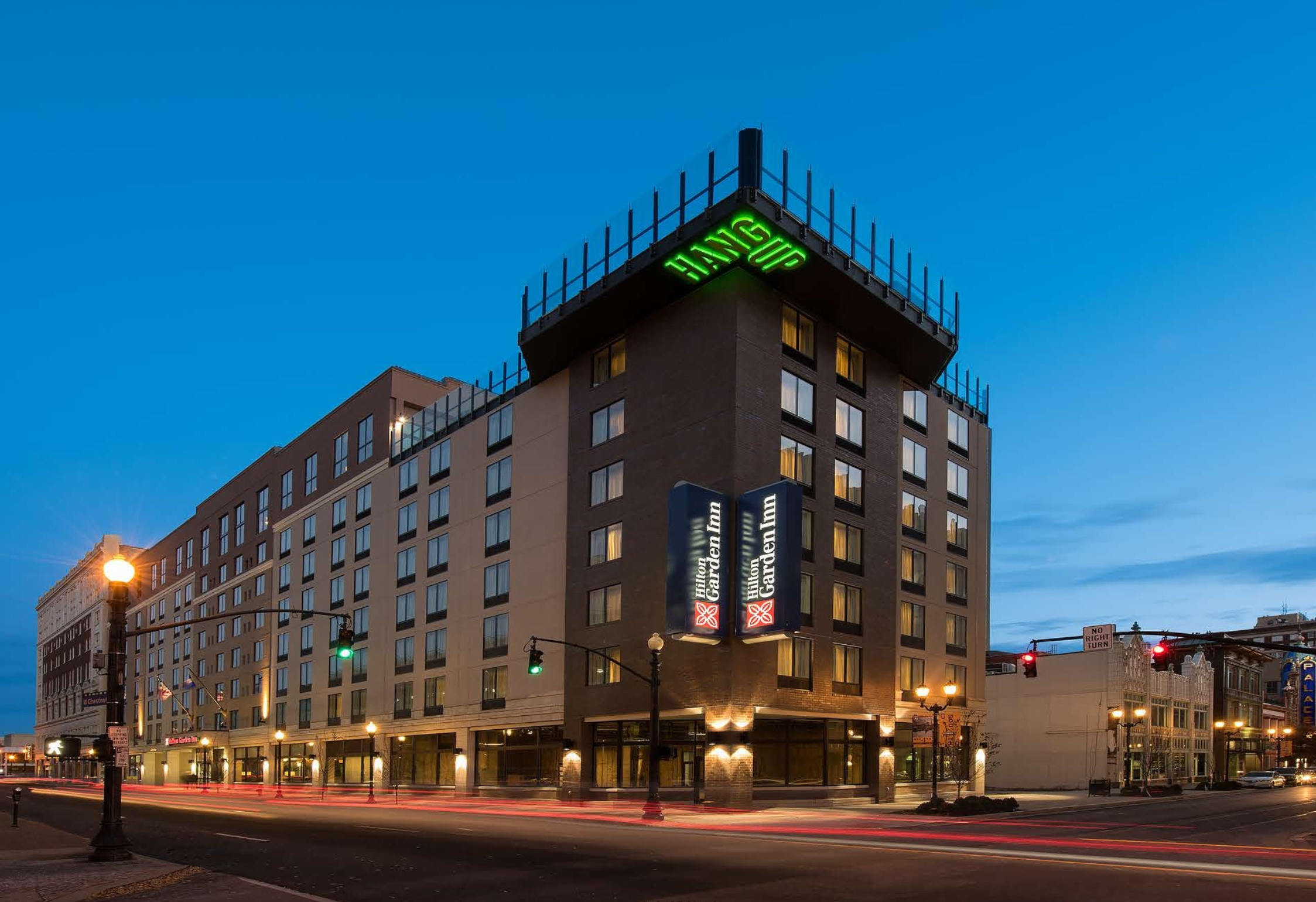 Street view of the exterior of the Hilton Garden Inn Downtown Louisville.