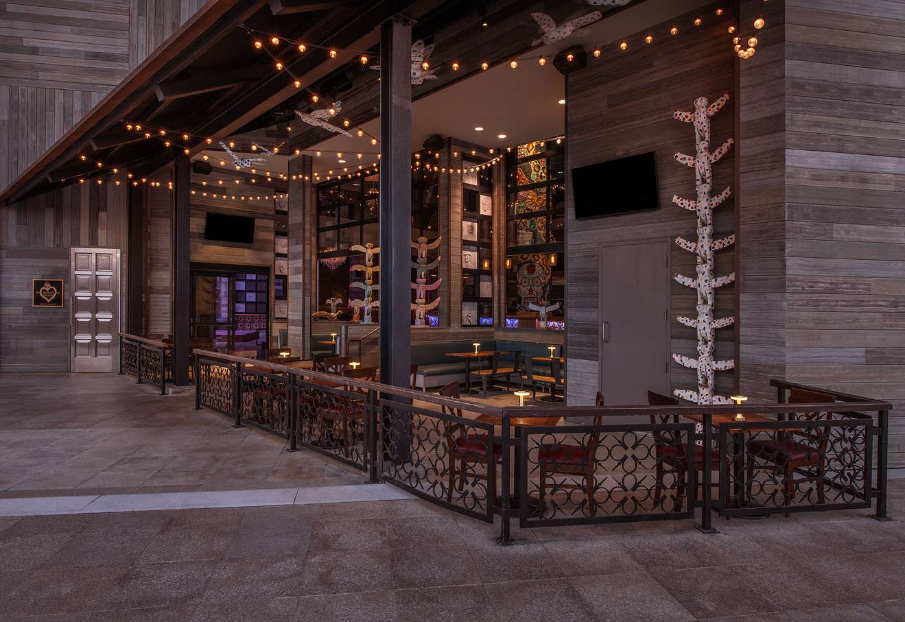 Restaurant & Bar Patio