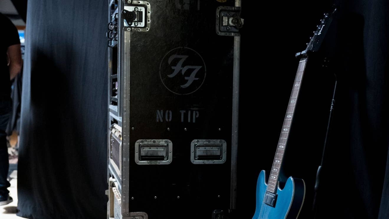 FOO FIGHTERS: PREPARING MUSIC FOR CONCERTS