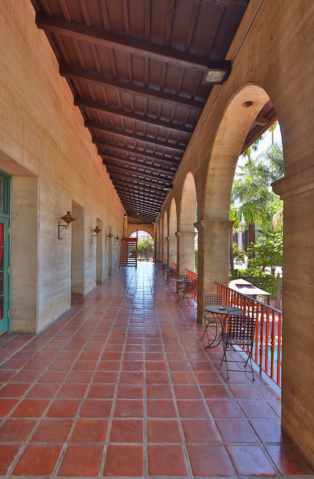 Riverside Courtyard