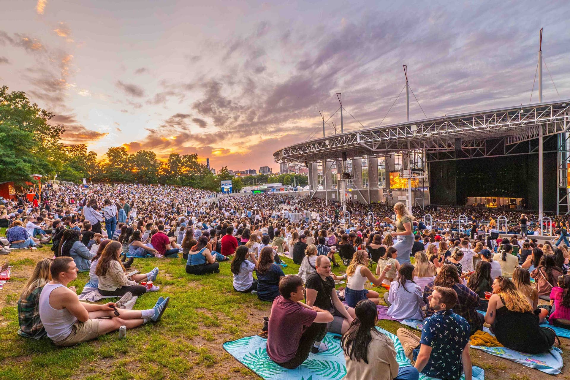 Toronto Ampitheater Plan Your Visit: Parking, Amenities & Policies | RBC Amphitheatre
