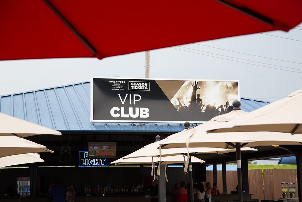 hollywood casino amphitheater vip club